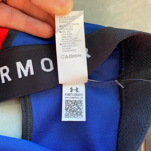 (CLOSET CLOSING FINAL SALE) Under Armor USA Sports Bra and Leggings Set - Picture 11 of 15